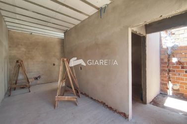 Casa &agrave; venda - 50m&sup2; - JARDIM PINHEIRINHO