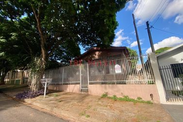 Casa &agrave; venda - 102m&sup2; - ZONA III