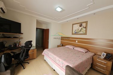 Sobrado &agrave; venda - 292m&sup2; - Zona 3