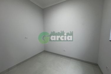 Casa &agrave; venda - 90m&sup2; - Jardim Cima