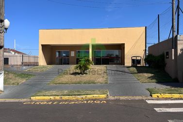 Casa &agrave; venda - 120m&sup2; - ZONA VI