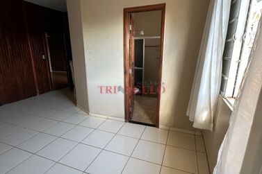 Casa &agrave; venda - 319m&sup2; - ZONA II