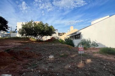 Terreno &agrave; venda - 257m&sup2; - Parque do Lago