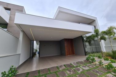 Casa &agrave; venda - 230m&sup2; - Portal das &Aacute;guas