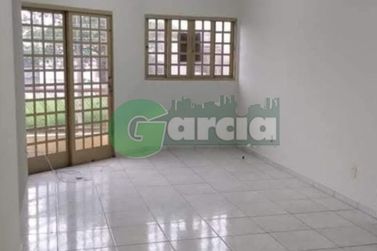 Casa &agrave; venda - 315m&sup2; - Zona I-A