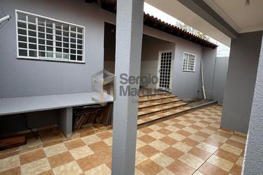 Casa &agrave; venda - 250m&sup2; - Jardim Bandeirantes
