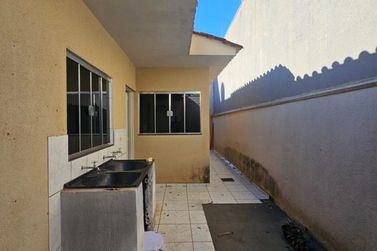 Casa para alugar - Jardim Gar&ccedil;as