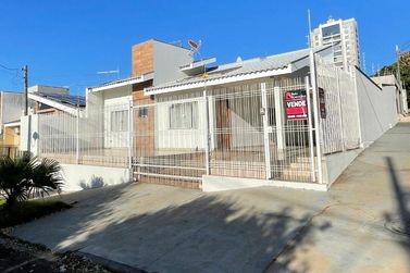 Casa &agrave; venda - 150m&sup2; - Jardim Floren&ccedil;a