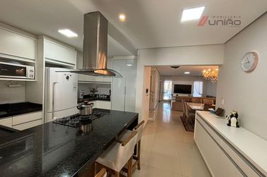 Casa &agrave; venda - 216m&sup2; - Jardim Vit&oacute;ria R&eacute;gia