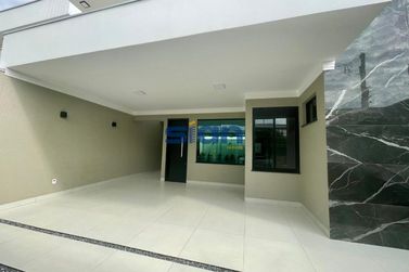 Casa &agrave; venda - 177m&sup2; - Jardim Cima
