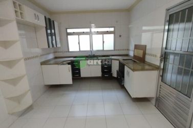 Sobrado para alugar - Zona II