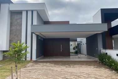 Casa &agrave; venda - 208m&sup2; - Parque Residencial Interlagos II
