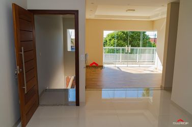Casa &agrave; venda - 185m&sup2; - Zona Armaz&eacute;m