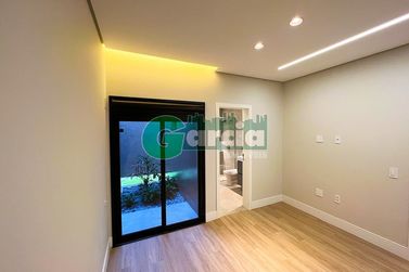 Casa &agrave; venda - 250m&sup2; - Residencial Portal das &Aacute;guas