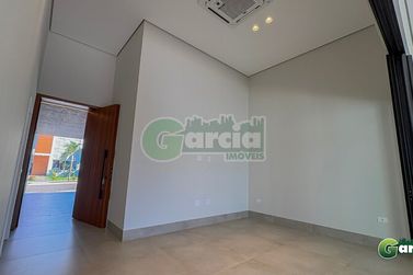 Casa &agrave; venda - 250m&sup2; - Residencial Portal das &Aacute;guas