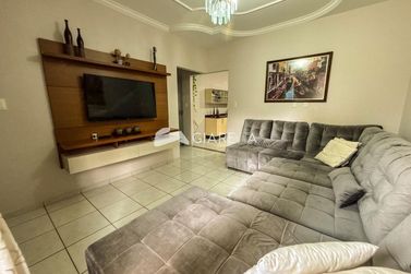 Casa &agrave; venda - 192m&sup2; - JARDIM GISELA