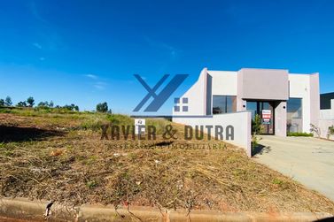 Terreno &agrave; venda - 220m&sup2; - Jardim Trianon