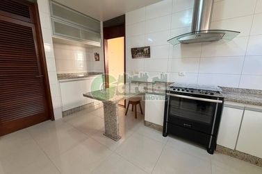 Casa para alugar - 525m&sup2; - Zona I