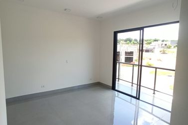Sobrado &agrave; venda - 200m&sup2; - Jardim Tropical