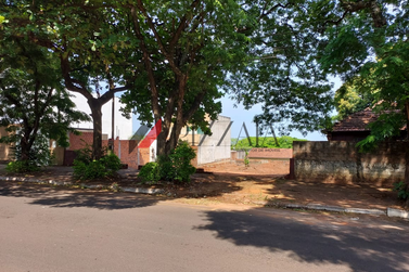 Terreno &agrave; venda - 525m&sup2; - Zona VI