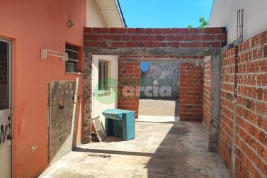 Casa &agrave; venda - 180m&sup2; - Conjunto Habitacional Sonho Meu