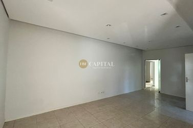 Casa para alugar - 337m&sup2; - Zona I