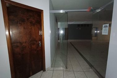 Sal&atilde;o Comercial para alugar - 880m&sup2; - Zona III