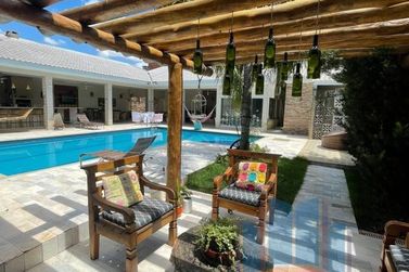 Casa &agrave; venda - 735m&sup2; - Zona Armaz&eacute;m