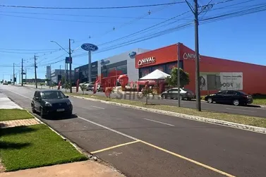 Sal&atilde;o Comercial para alugar - Zona III