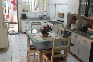 Casa &agrave; venda - 100m&sup2; - Jardim Vit&oacute;ria