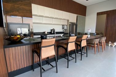 Casa &agrave; venda - 190m&sup2; - Jardins de Versailles