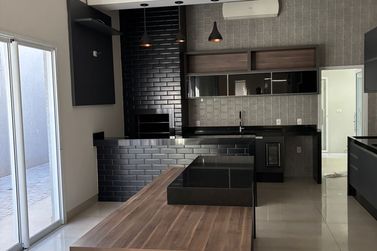 Casa &agrave; venda - 218m&sup2; - Rua Gaivota