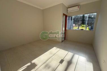 Casa para alugar - Jardim Cima