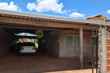 Ch&aacute;cara &agrave; venda - 200m&sup2; - Cafeeiros