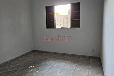 Casa &agrave; venda - 102m&sup2; - PARQUE SAN REMO II