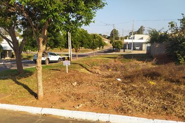 Terreno &agrave; venda - 202m&sup2; - Jardim Pimentel