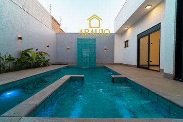 Casa &agrave; venda - 250m&sup2; - Zona VII