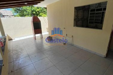 Casa para alugar - 186m&sup2; - Jardim Tropical