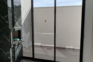 Casa &agrave; venda - 110m&sup2; - Jardim Veneza Ll