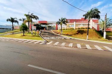 Terreno &agrave; venda - 610m&sup2; - Zona III