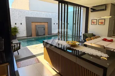 Casa &agrave; venda - 261m&sup2; - Mont Blanc Residence