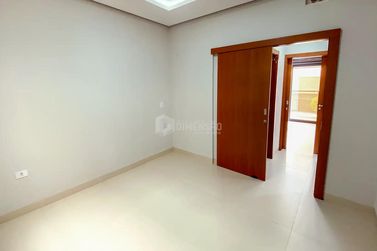 Casa &agrave; venda - 130m&sup2; - Jardim Santa Clara