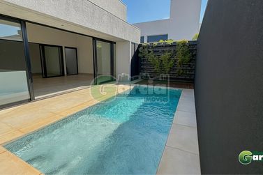 Casa &agrave; venda - 250m&sup2; - Residencial Portal das &Aacute;guas