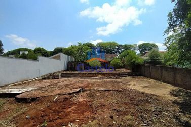 Terreno &agrave; venda - 560m&sup2; - Zona II