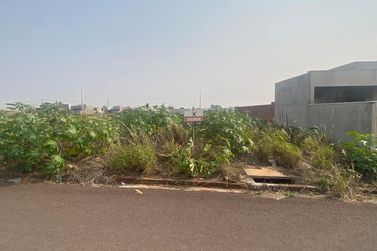 Terreno &agrave; venda - 214m&sup2; - Jardim Aeroporto