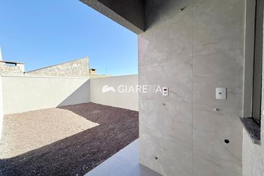 Casa &agrave; venda - 49m&sup2; - JARDIM PINHEIRINHO