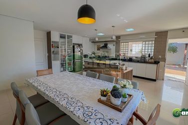 Casa &agrave; venda - 900m&sup2; - Parque Cidade Jardim