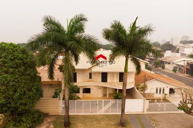 Sobrado &agrave; venda - 316m&sup2; - Zona II