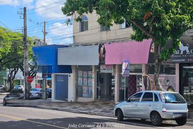 Sal&atilde;o Comercial &agrave; venda - 966m&sup2; - Zona III