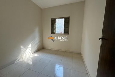 Casa &agrave; venda - 99m&sup2; - Zona 2 A